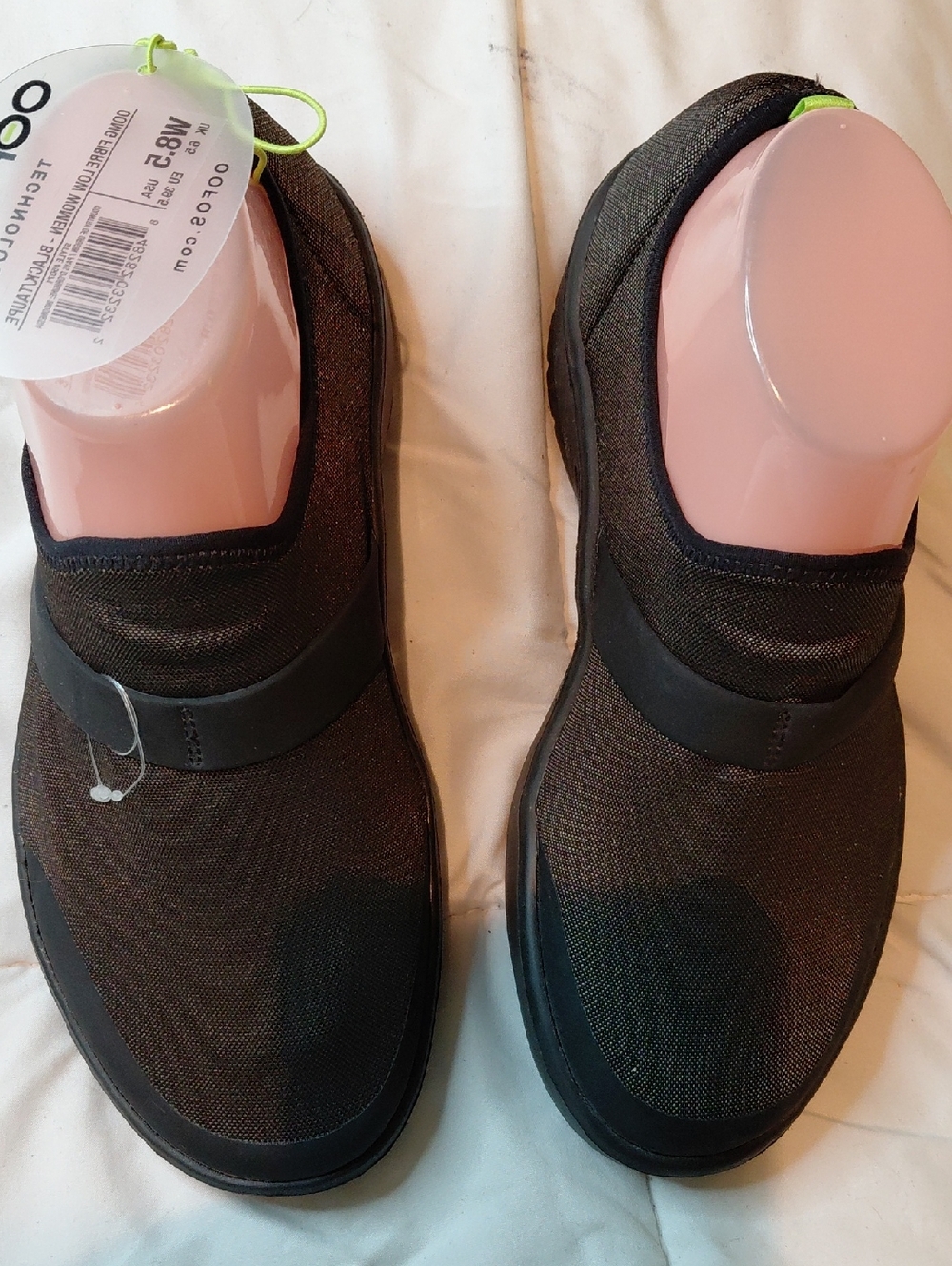 OOFOS Men's Black Slip-On Comfort Loafers